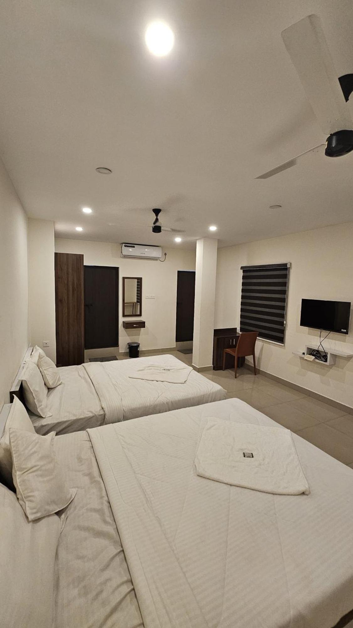 Kochi Heres Haut Residency מראה חיצוני תמונה
