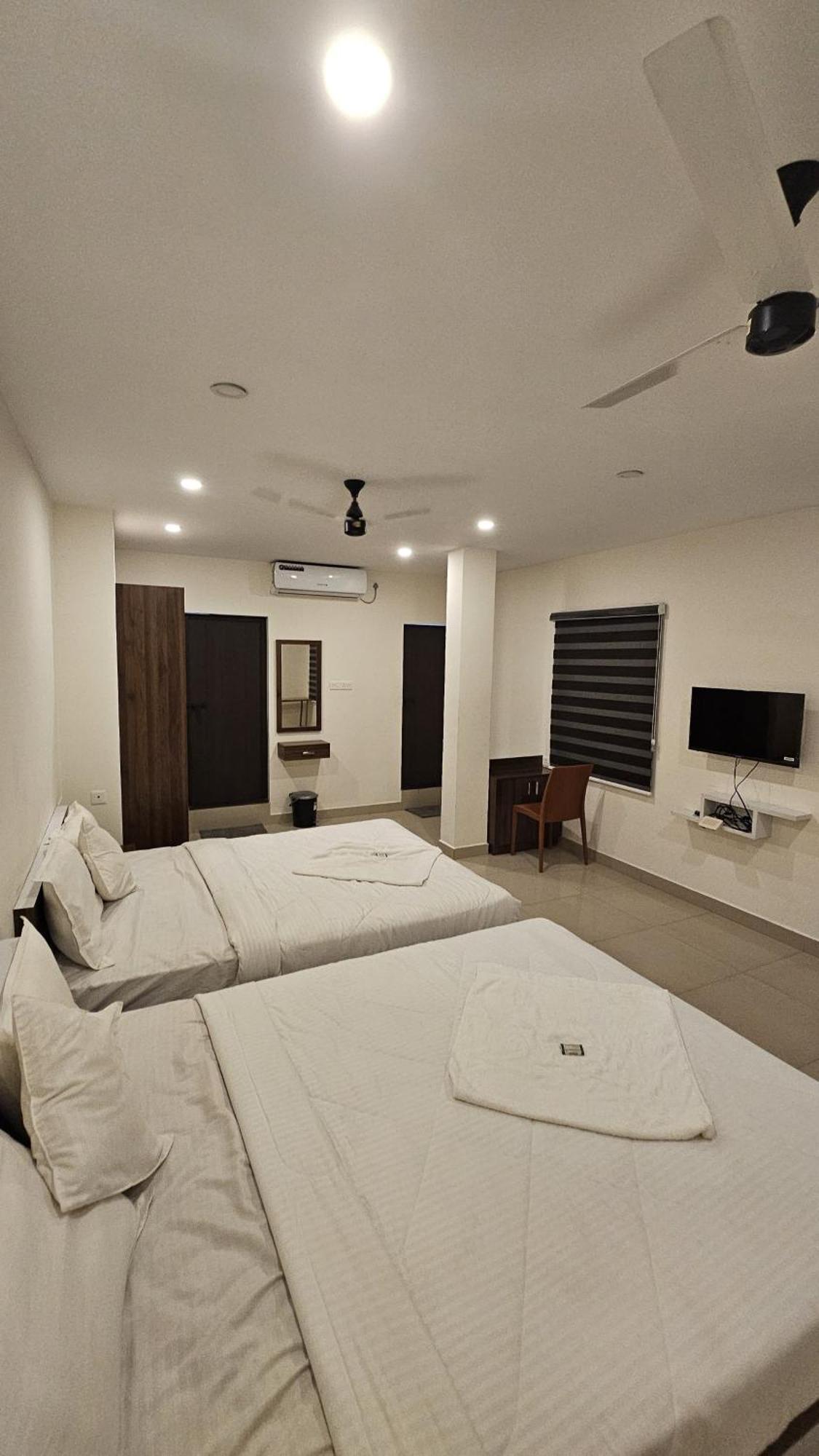Kochi Heres Haut Residency מראה חיצוני תמונה